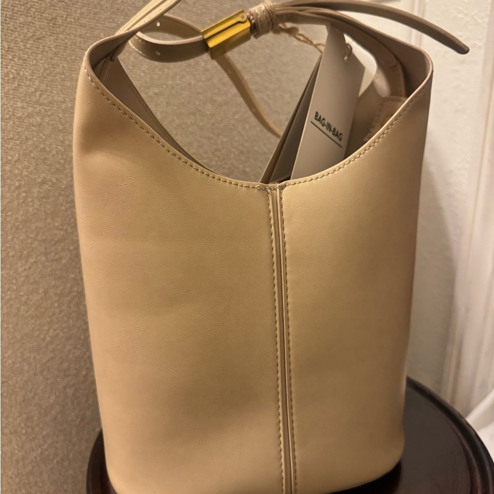 Antik Kraft Cream Shoulder Bag
